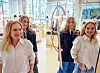 Gründer Hilde Wedø (bak) og leder for nettbutikken, Lena Mathisen Østhus hos Carma,
