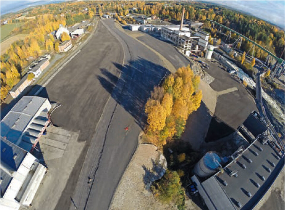 Samarbeidspartene setter nå i gang en mulighetsstudie med mål om å bygge et produksjonsanlegg på Follum i løpet av 2 til 4 år. (Dronefoto: Frank Tverran)