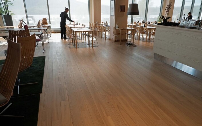Tre går igjen også i kaféen i første etasje. (Foto: Georg Mathisen) Tre går igjen også i kaféen i første etasje. (Foto: Georg Mathisen)
