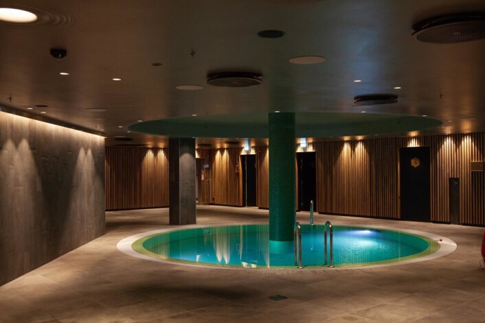 The Hub Spa har fått veggene sine preget av Trysil Interiørtre sine eikespiler. (Foto: Clarion Hotel The Hub) The Hub Spa har fått veggene sine preget av Trysil Interiørtre sine eikespiler. (Foto: Clarion Hotel The Hub)