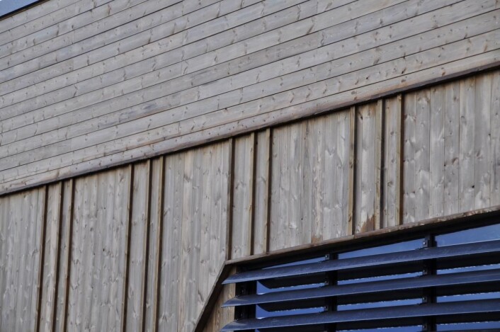  Utvendig har butikken trekledning. (Foto: Per Skogstad, Treteknisk) Utvendig har butikken trekledning. (Foto: Per Skogstad, Treteknisk)