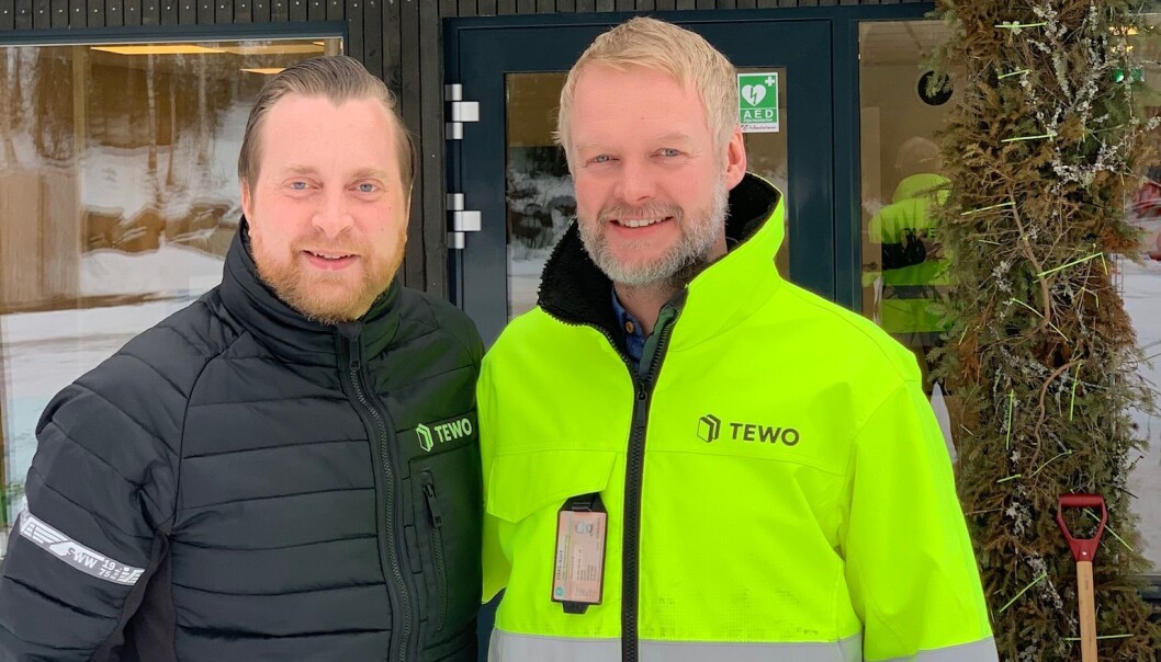 Gründer Henning Thorsen overlater lederjobben til Erland Lundby, som blir ny admininstrerende direktør i TEWO. Gründer Henning Thorsen overlater lederjobben til Erland Lundby, som blir ny admininstrerende direktør i TEWO.