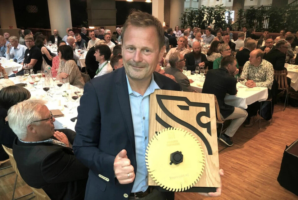 Ola Hegrestad holder i prisen «Det Gylne Sagblad»